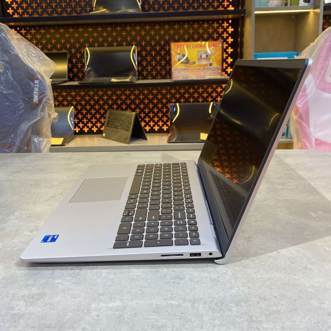 Dell inspiron 3530 (3)